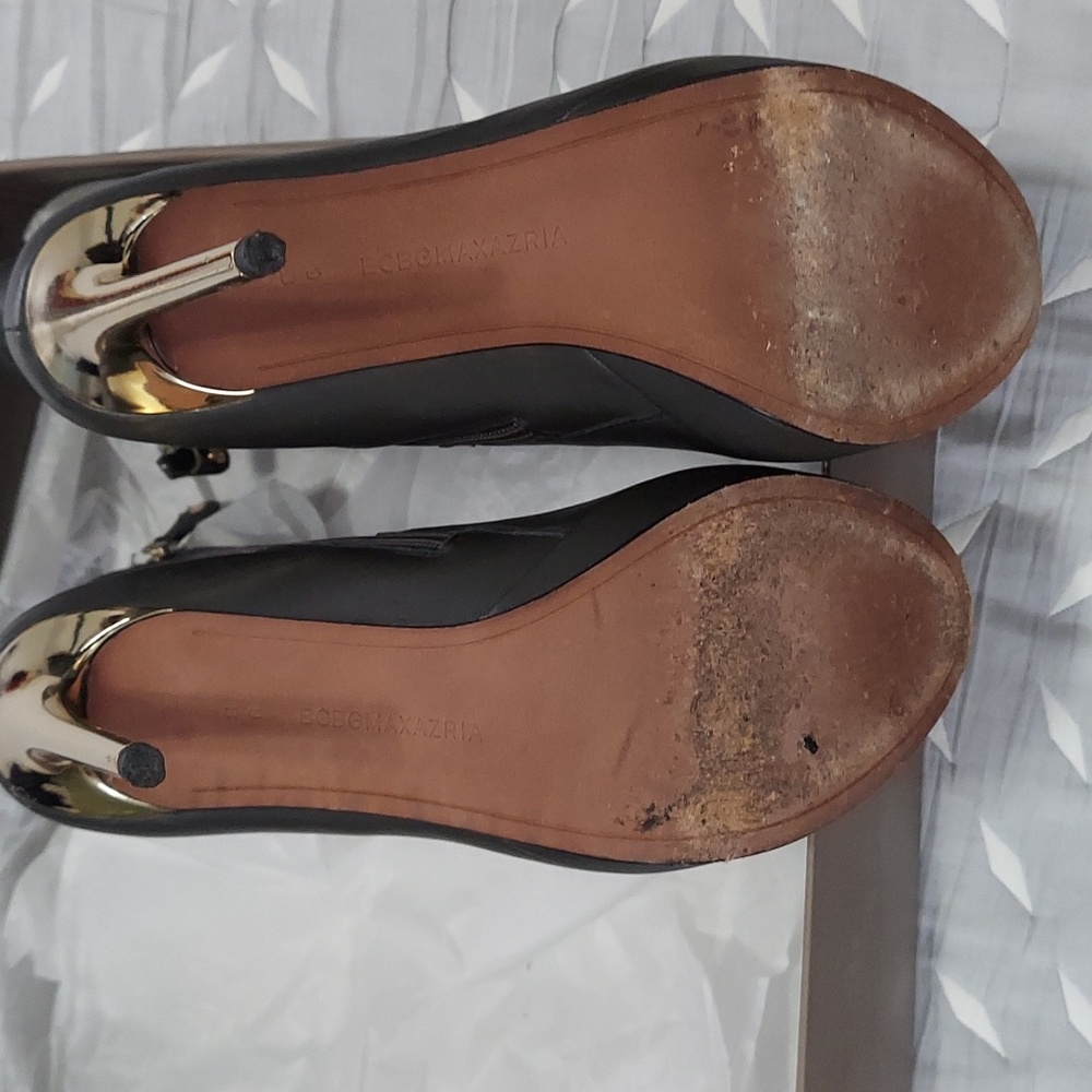 BCBG black gently used heels - Picture 2 of 4